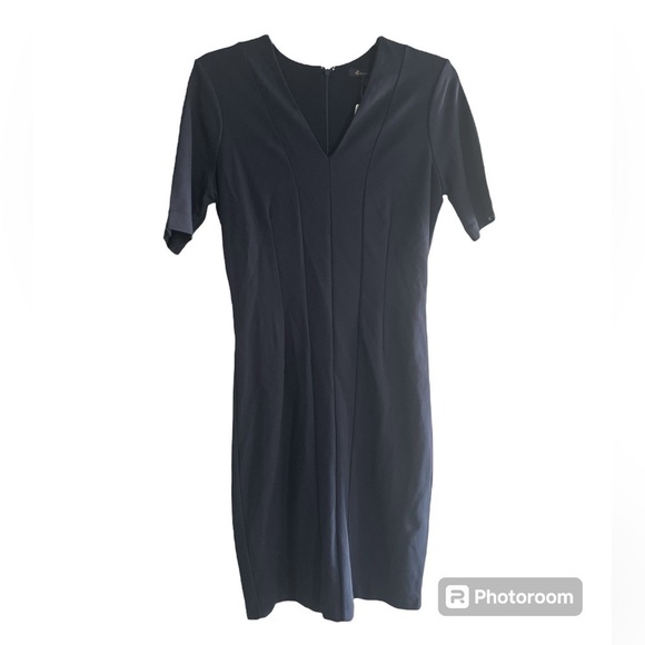 Brooks Brothers Dresses & Skirts - Brooks Brothers classic Navy Blue, lined, fitted dress